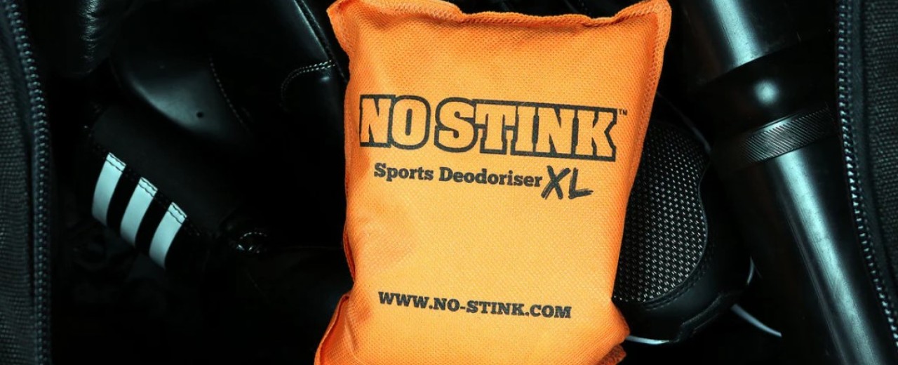 How to Keep Your American Football Kit Fresh? A Look at the Advantages of No Stink Deodoriser Pouches.